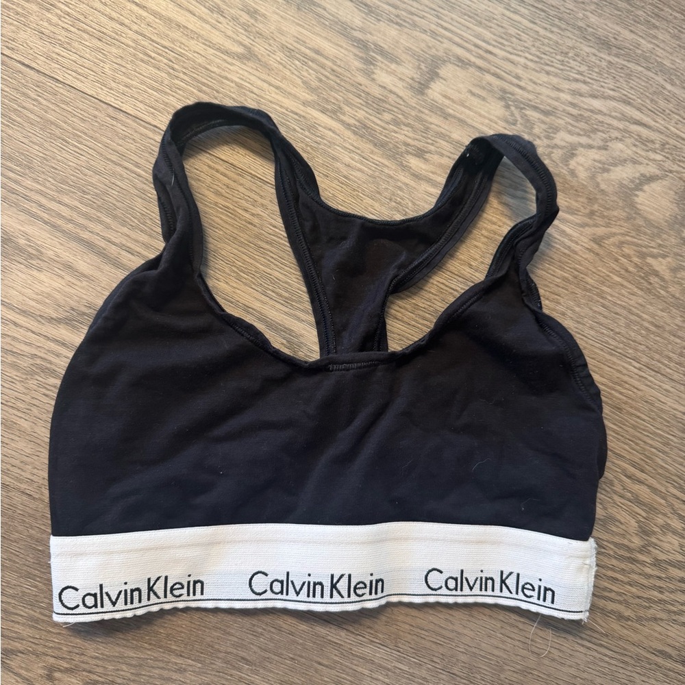 Calvin Klein Girls Black Sports Bra (child S/M)